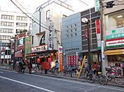 西船橋駅前郵便局 徒歩8分。郵便局 590m