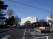千葉大学医学部附属病院 930m