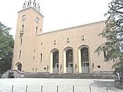 早稲田大学 721m