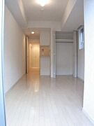 角部屋2面採光の明るいお部屋です