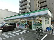 ファミリーマート 1027m