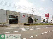 ユニクロ 徒歩21分。その他小売店 1680m