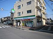 ファミリーマート京王多摩川店 309m