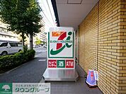 セブンイレブン戸田本町1丁目店 徒歩10分。コンビニ 790m