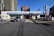 ローソン川口元郷二丁目店 586m