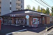 セブンイレブン越谷瓦曽根店 387m