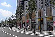 イーストコア曳舟三番館 821m