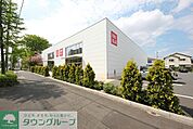 ユニクロ多摩平店 徒歩17分。ショッピングセンター 1330m