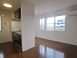 バラジュ 201 2階1LDKのリビング/ダイニング
