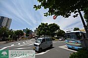 駅前 1520m