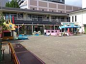 南街保育園 244m