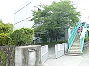 成隣小学校 440m