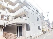 ★タイル張りの外観★