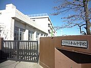 日野市立平山中学校 1132m