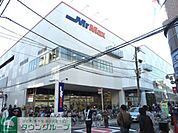 MrMax 徒歩6分。ショッピングセンター 450m