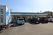ファミリーマート岩槻太田店 徒歩17分。 1310m