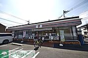 セブンイレブン草加氷川町南店 540m