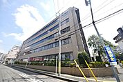 草加市役所 徒歩9分。 660m