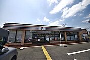 セブンイレブン草加谷塚バイパス店 1031m