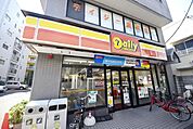 デイリーヤマザキ草加氷川町店 徒歩5分。 390m