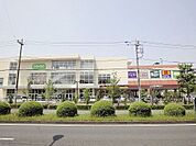 コープ貝取店 440m