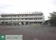 府中市立住吉小学校 徒歩11分。小学校 840m