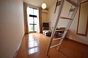 ★家具家電付きの洋室です★