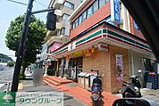 セブンイレブン 徒歩2分。コンビニ 100m