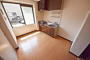 ★6帖の広々ダイニングキッチンスペースです★