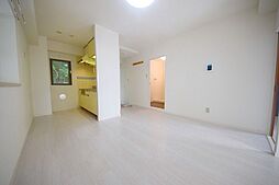 京王線 聖蹟桜ヶ丘駅 徒歩17分の賃貸マンション 3階2LDKのリビング/ダイニング