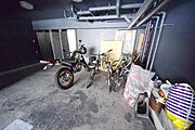 ★屋内駐輪場で雨ざらしになりませんね★