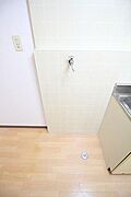 ★室内洗濯機置場はキッチン脇にあります★