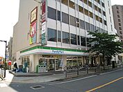 ファミリーマート聖蹟桜ヶ丘店 316m