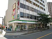 ファミリーマート聖蹟桜ヶ丘店 373m