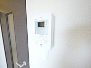 ★モニタ付インターホンなので応対も安心です★