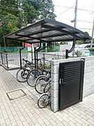 屋根付きの駐輪場です