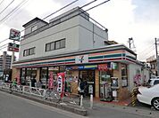 セブンイレブン 522m