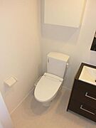 ウォシュレット完備のトイレです