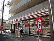 セブンイレブン松戸樋野口店 297m