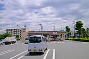 セブンイレブン 武州唐沢駅 829m