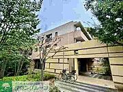 建物外観別角度　※2025年10月撮影の写真
