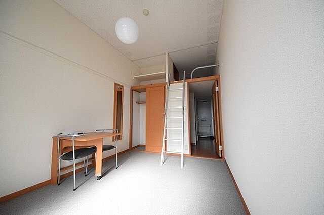 寝室