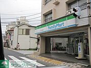 ファミリーマート 169m
