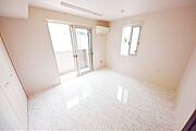 ★明るいお部屋が一番ですね★※中部屋は側面に窓はありません