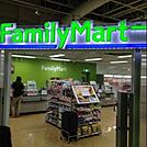 ファミリーマート成蹊学園店 702m