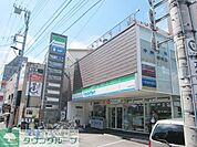 ファミリーマート中神駅前店 徒歩8分。コンビニ 580m