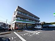 ファミリーマート 80m