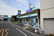 ファミリーマート白岡駅東口店 徒歩14分。コンビニ 1110m