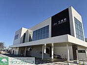七里駅（北口） 徒歩32分。 2550m