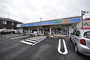 ローソン上尾瓦葺店 1121m